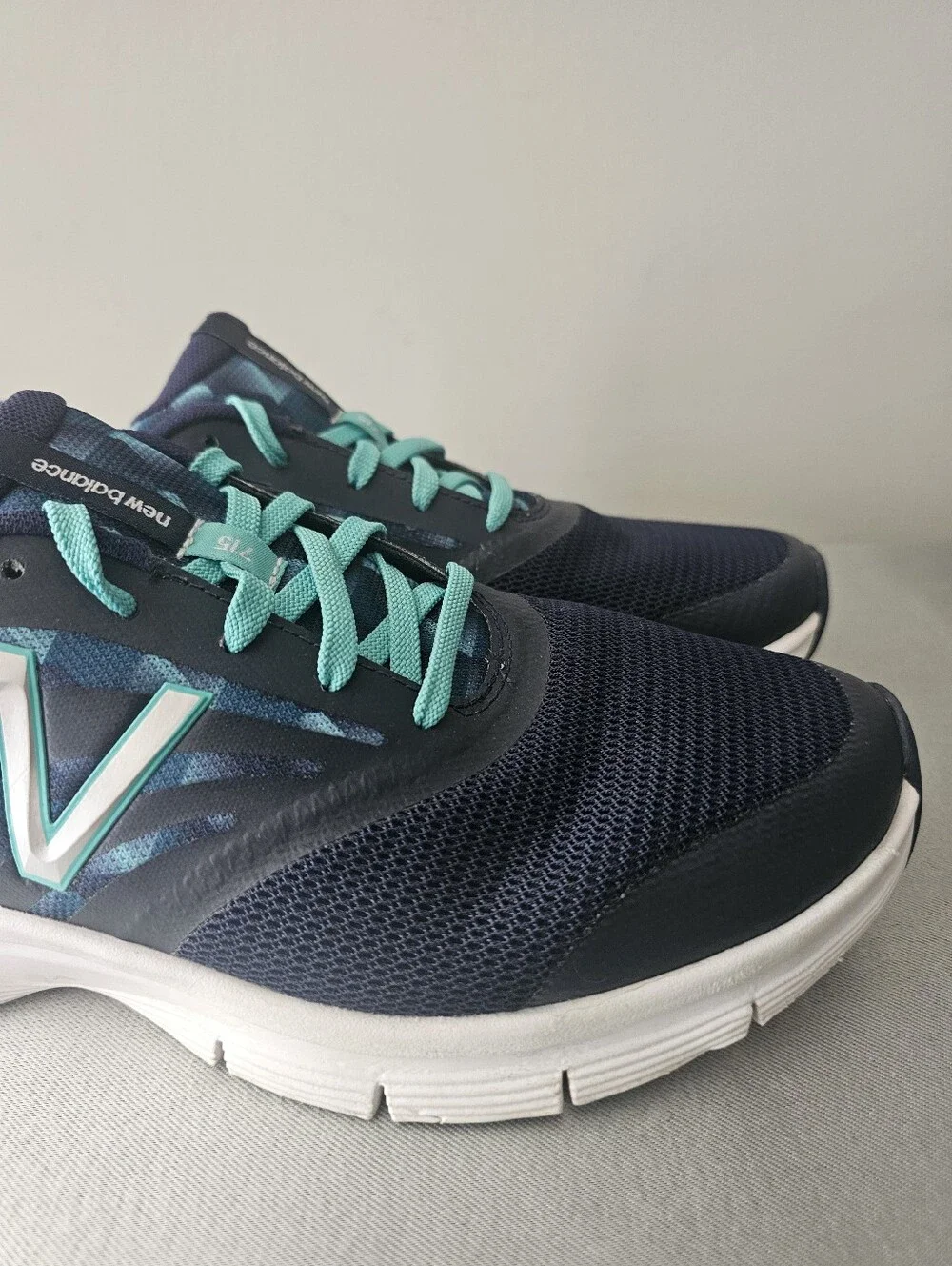NEW BALANCE 715 Cush Cross Training Womens Sneakers